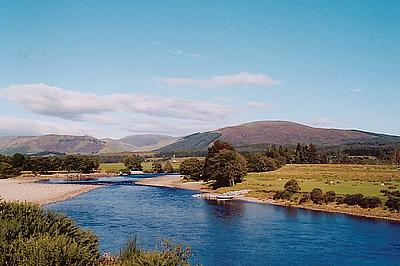 River Lochy, Gairlochy