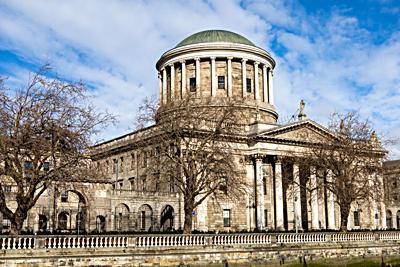 Click to enlarge: Four Courts, Dublin, Éire