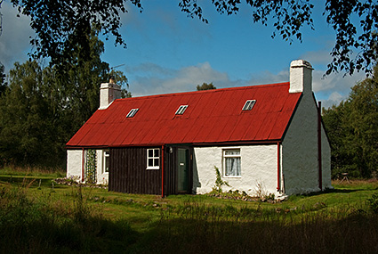 Whitewashed Cottage, Rothiemurchus Cottage, Inverdruie, Strathspey, Scotland