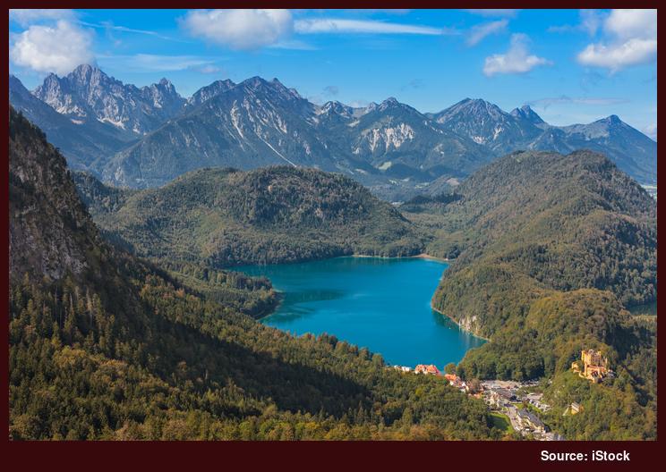 Lake Alpsee and Hohenschwangau Castle, Neuschwanstein, Bavaria, Germany Lake Alpsee and Hohenschwangau Castle, Neuschwanstein, Bavaria, Germany