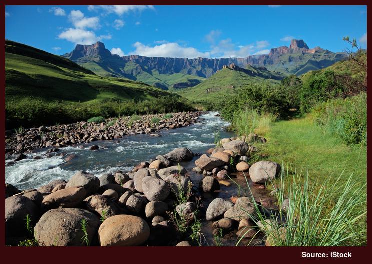 Amphitheatre and Tugela River, Drakensberg Mountains, Royal Natal National Park, South Africa Amphitheatre and Tugela River, Drakensberg Mountains, Royal Natal National Park, South Africa